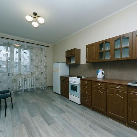 Ахматовой 45 Daire Kiev Dış mekan fotoğraf